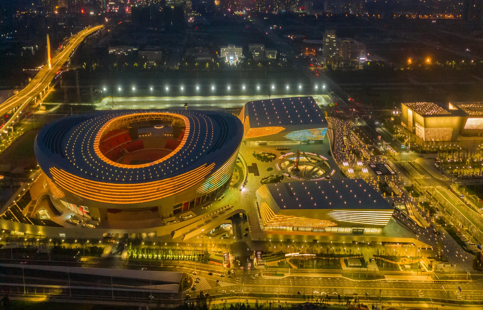 青岛平度奥体中心 / 上海交通大学规划建筑设计项目设计结合“空间